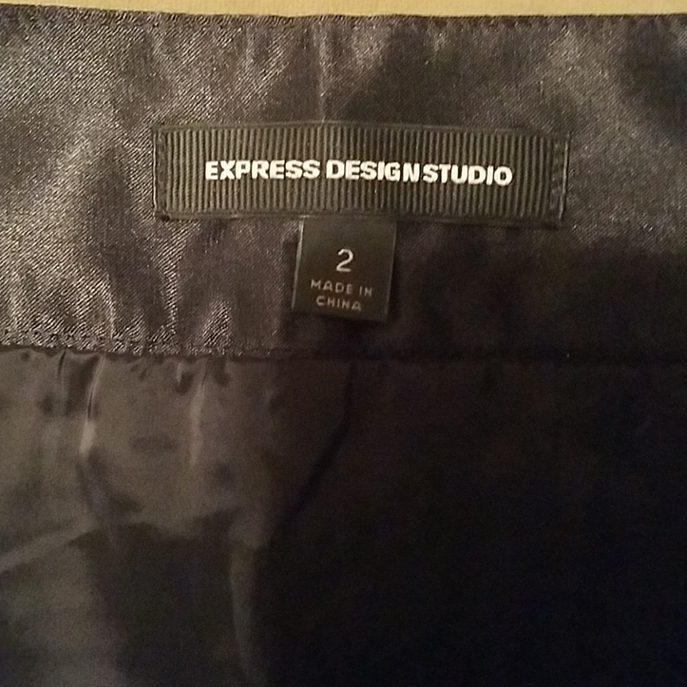 Skirt - Picture 2 of 5